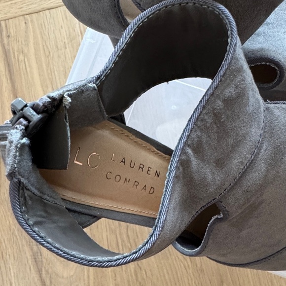 LC Lauren Conrad Grey Open-Toe Heels | Size 8 - Picture 3 of 6